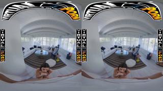 VIRTUAL PORN - Stepsis gets her rocks off while stepsister slacks in her skivvies