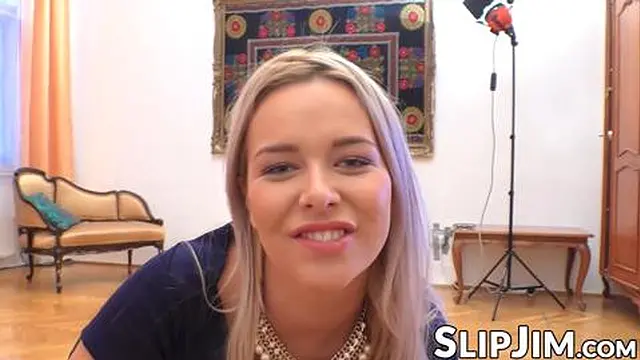 Experienced Brit Gave a Hardcore Blowjob to Naughty😈 Lady