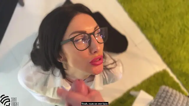 Boss enjoyed secretary’s mouth