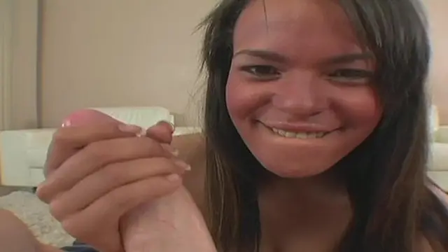 Victoria Monet adora succhiare il cazzo del suo uomo