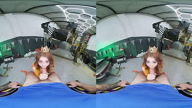 Lucy Foxx As Princess👸 Daisy Craves Your Touch, Ride Her Hard In This Garage