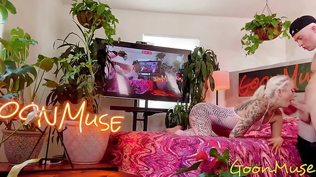 Tattooed Babe Nichole Saphir Is Unable To Control While Riding Big Dick