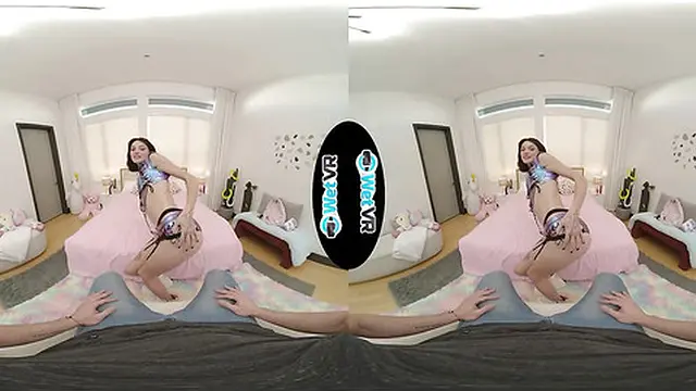 Wetvr Shrooms Q Lets Bestie Explore Her Pussy✌ For Rave Tickets