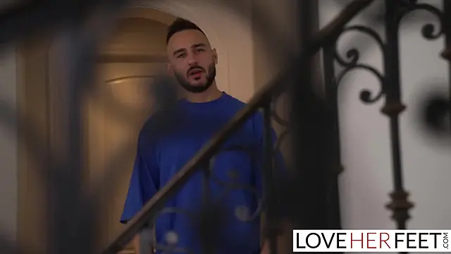 Petite brunette Vanessa Sky gets a hardcore foot job