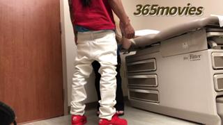 Sly Office Seduction: Thug Nurses His Lunch Date